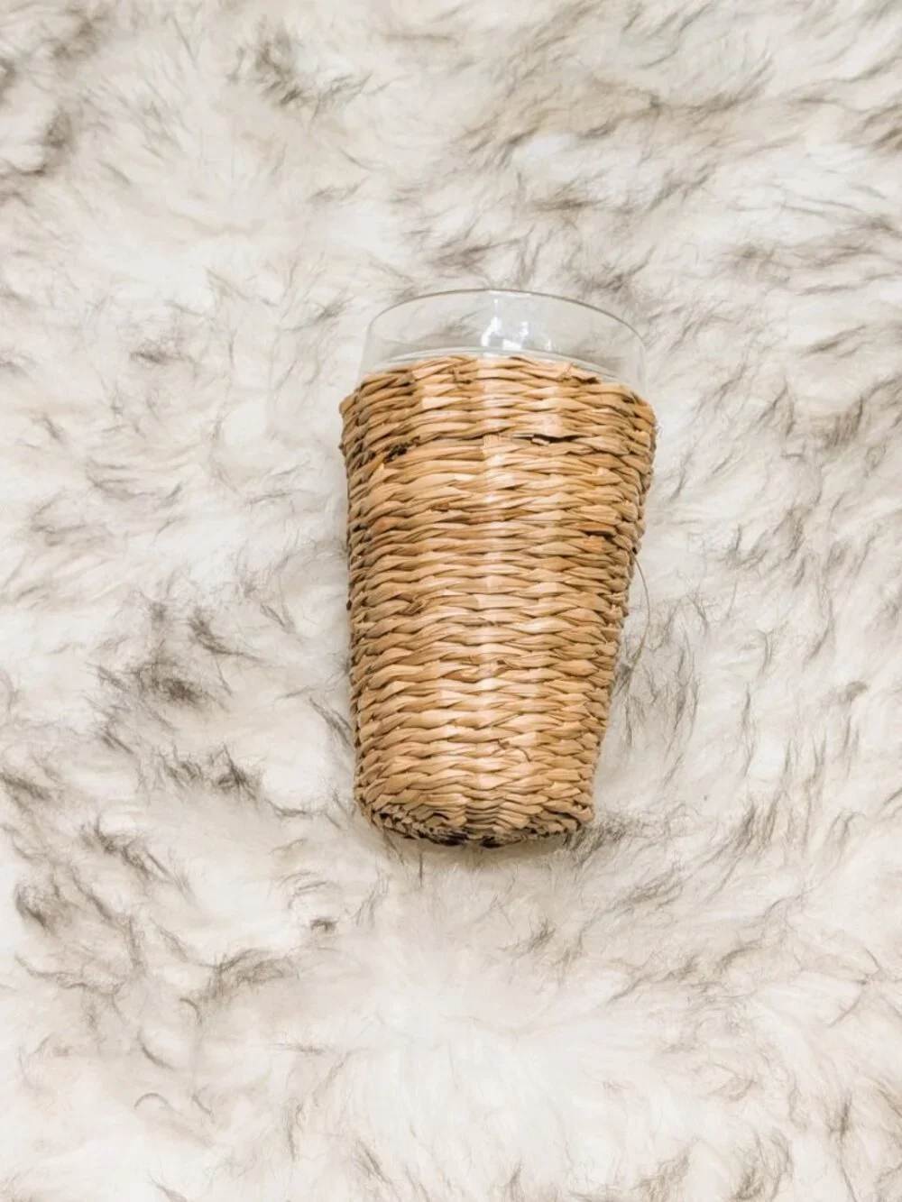 Wire Caddy Six Plastic Cups Wrapped in Woven Rattan Cottagecore Entertain